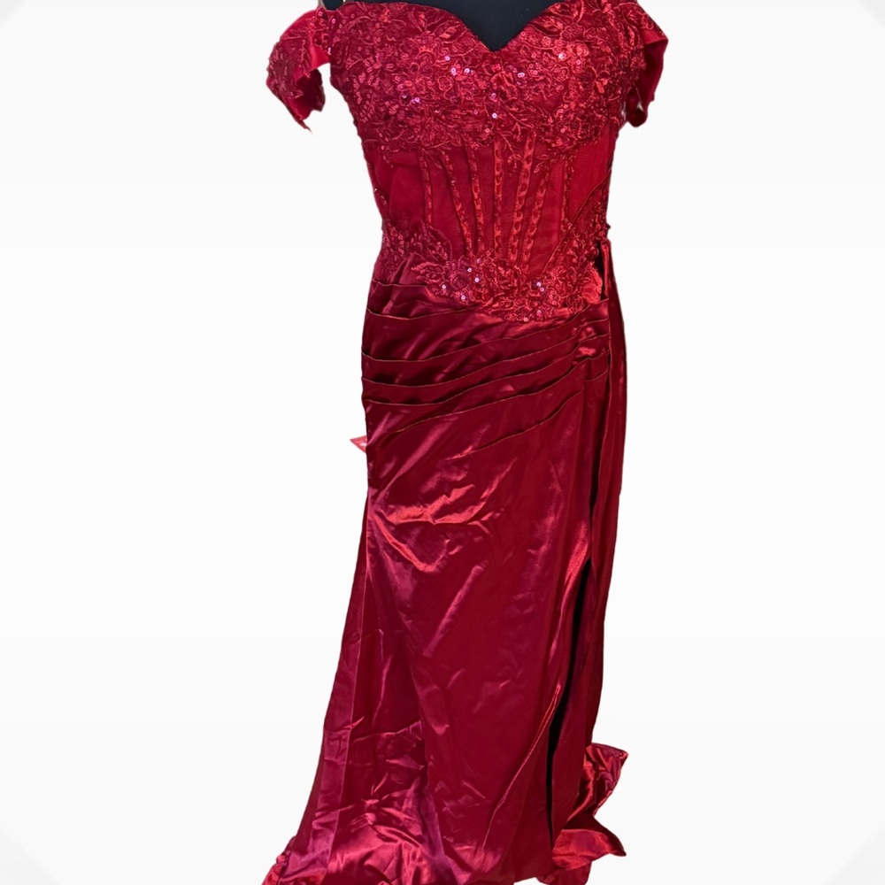 Elegant Red Evening Gown